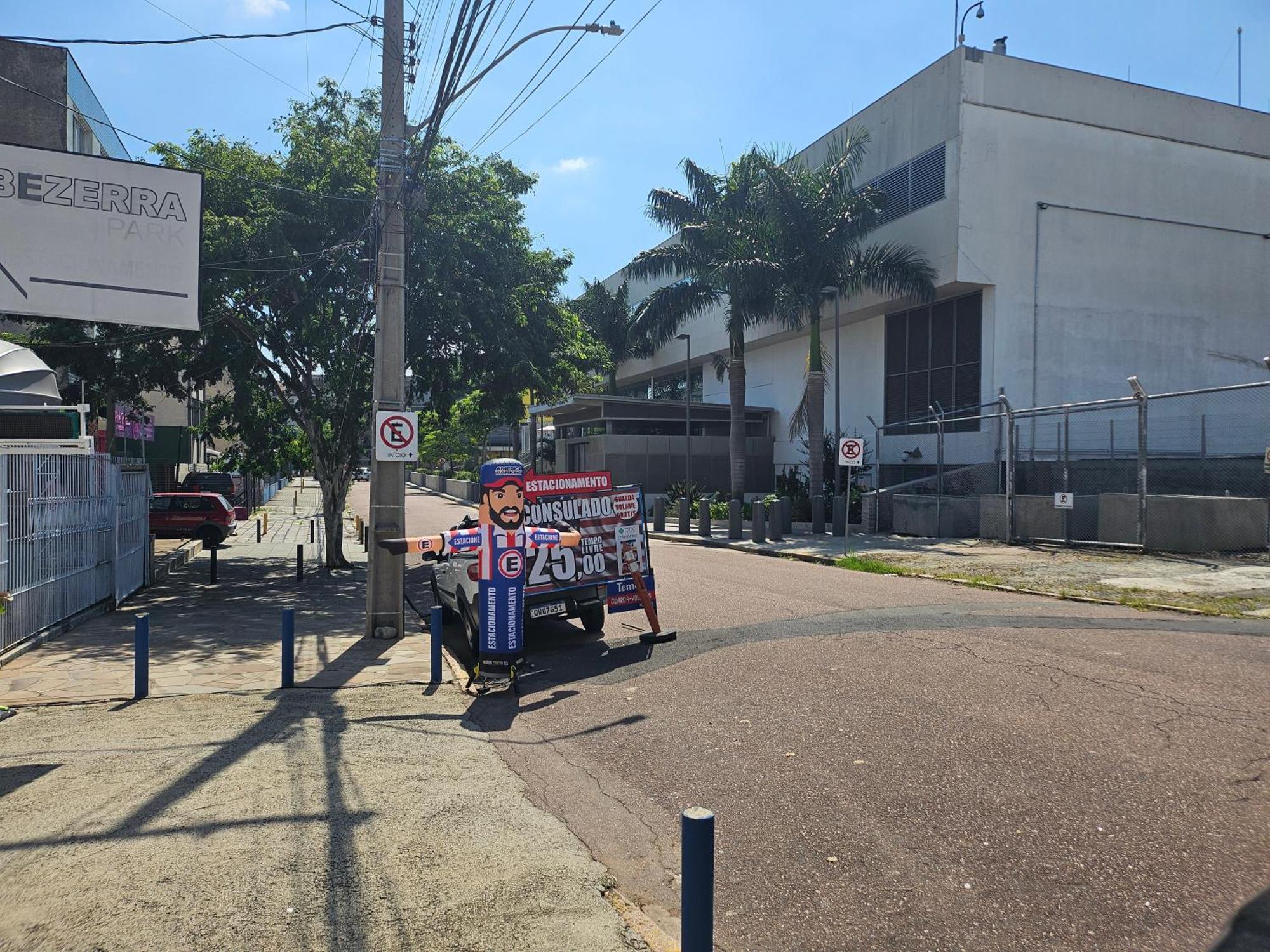 Consulado Americano Apartamento 50 Metros Da Entrada Para Visto Consulado Eua Porto Alegre Com Garagem Bagian luar foto